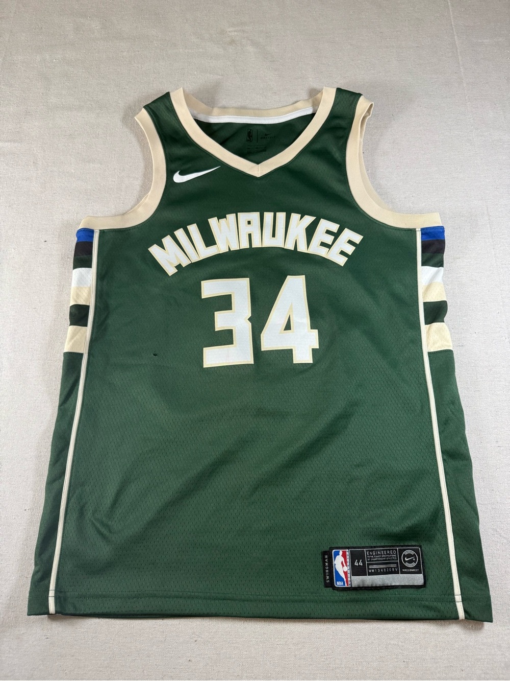 Nike Dri-Fit Milwaukee Bucks Giannis Antetokounmpo #34 Basketball Jersey